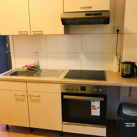 Fam M & H Schoene 4 In *