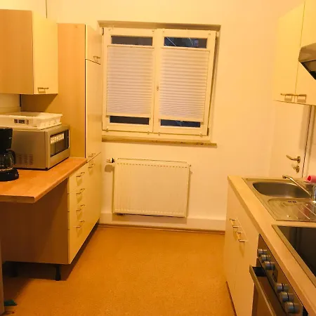 Fam M & H Schoene 4 In *